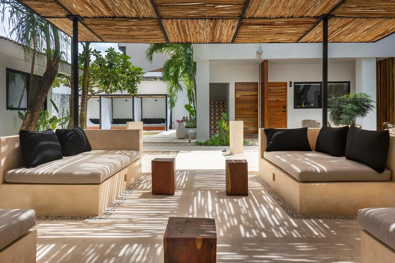 Hotel Aalada Playa Del Carmen